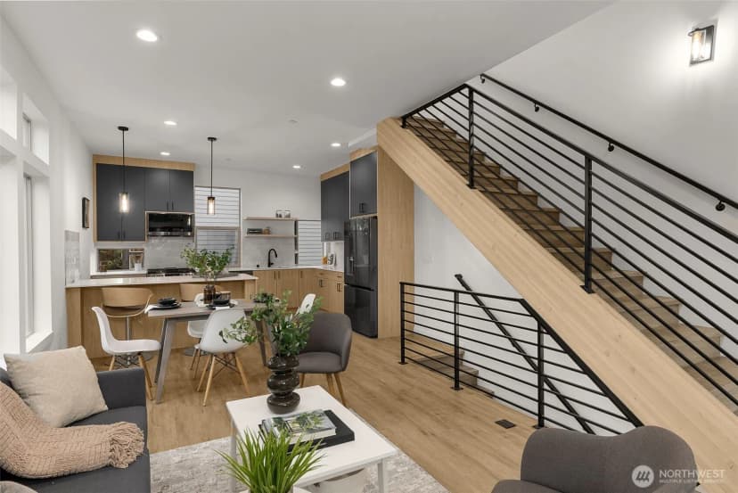 Property photo for 4426 Midvale Avenue N, Seattle photo 4