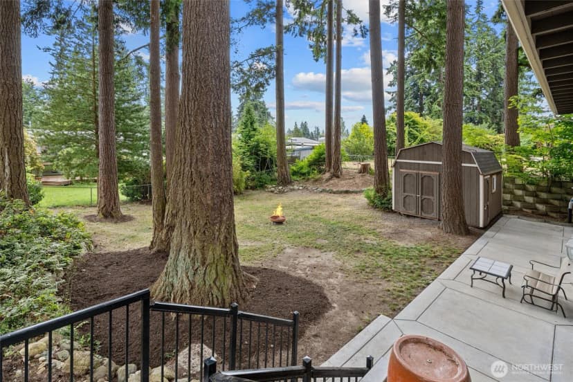 Property photo for 18568 Densmore Avenue N, Shoreline photo 33