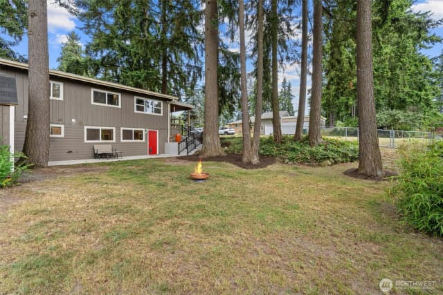 Property photo for 18568 Densmore Avenue N, Shoreline photo 3