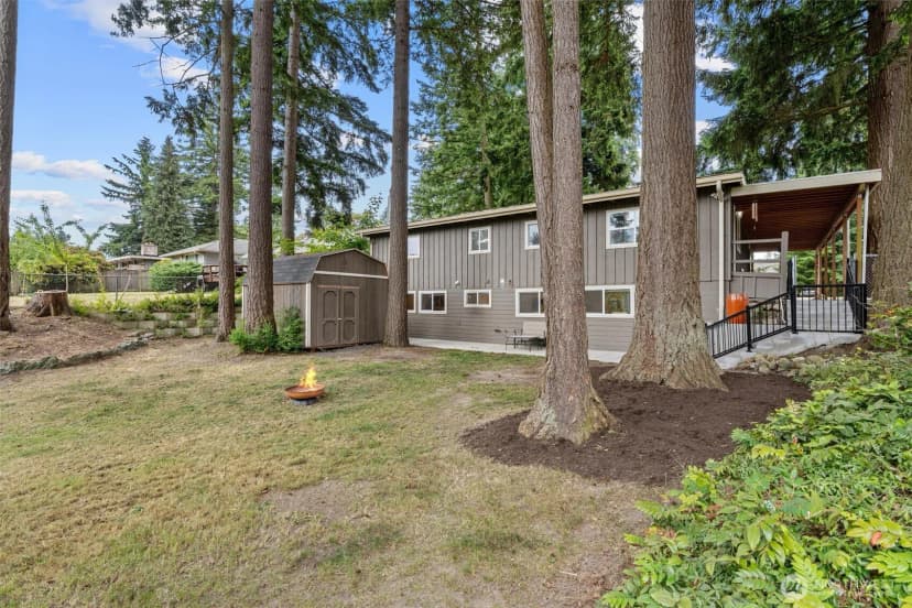 Property photo for 18568 Densmore Avenue N, Shoreline photo 35