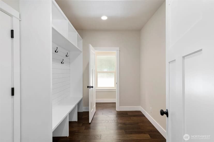 Property photo for 36671 Tamarack Drive Ne, Hansville photo 9