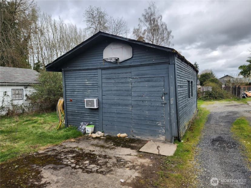 Property photo for 211 E Cherry Street, Centralia photo 8