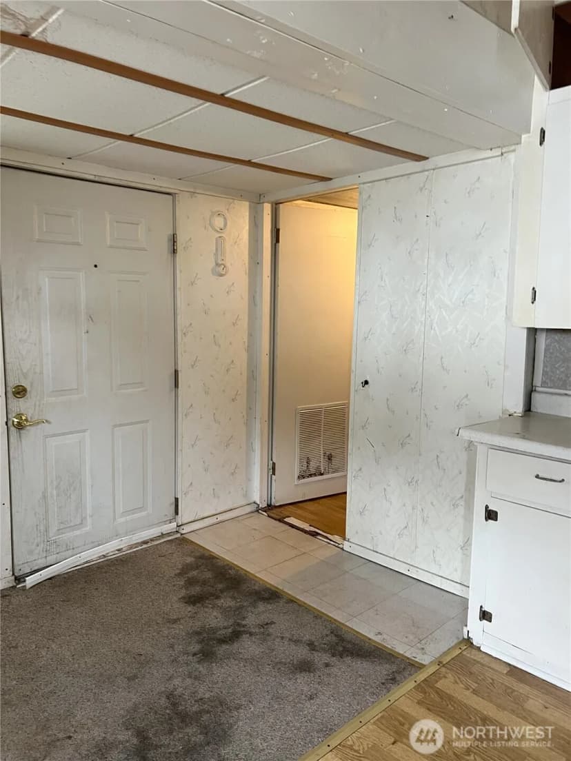 Property photo for 211 E Cherry Street, Centralia photo 19