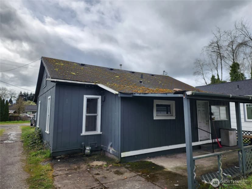 Property photo for 211 E Cherry Street, Centralia photo 5