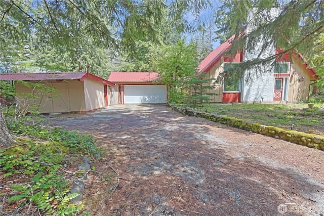 Property photo for 109 Mountain View Drive S, Ashford photo 2