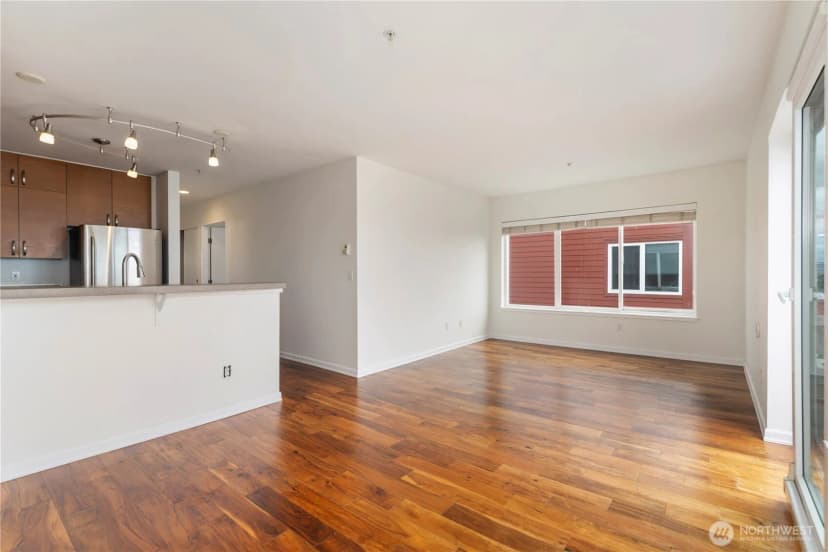 Property photo for 2400 Western Avenue #807, Seattle photo 13