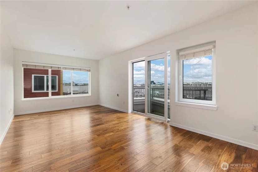 Property photo for 2400 Western Avenue #807, Seattle photo 15