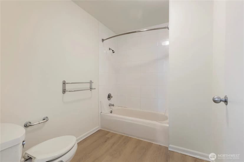 Property photo for 2400 Western Avenue #807, Seattle photo 24