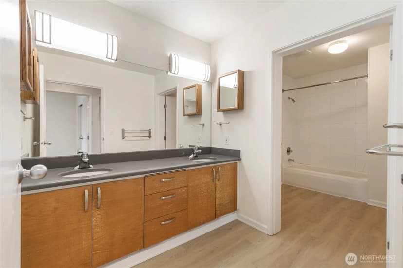 Property photo for 2400 Western Avenue #807, Seattle photo 23