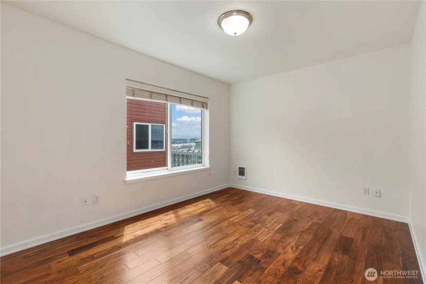 Property photo for 2400 Western Avenue #807, Seattle photo 21