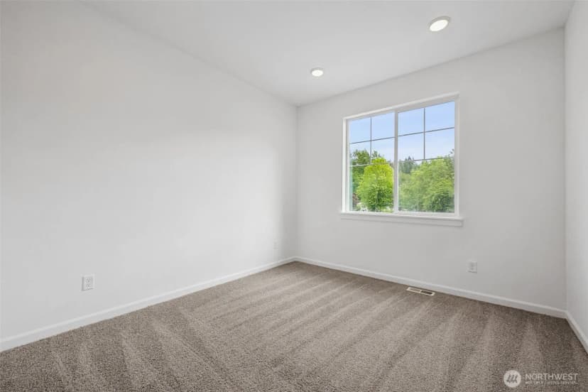 Property photo for 912 Lucas Avenue #17, Buckley photo 40