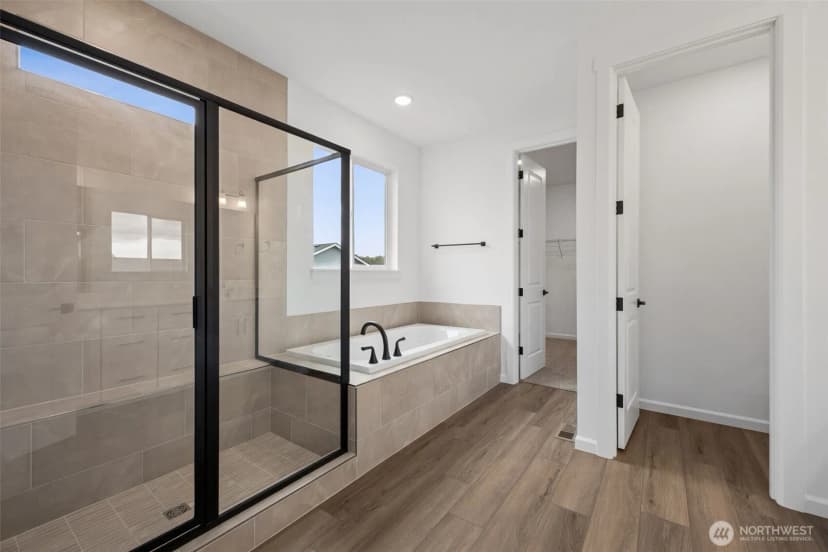 Property photo for 912 Lucas Avenue #17, Buckley photo 30