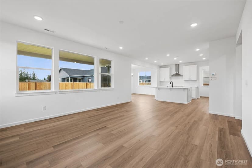 Property photo for 912 Lucas Avenue #17, Buckley photo 14