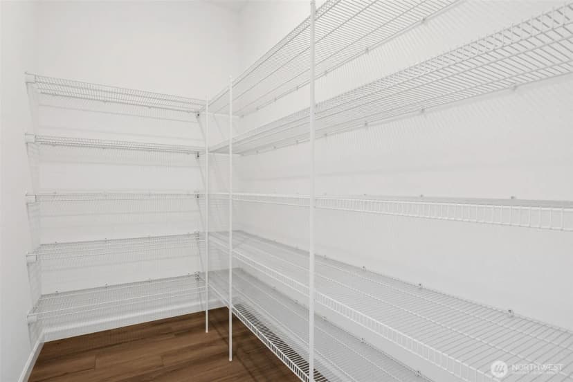 Property photo for 912 Lucas Avenue #17, Buckley photo 25