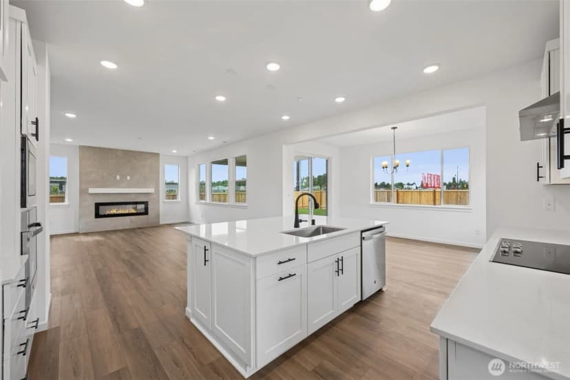 Property photo for 912 Lucas Avenue #17, Buckley photo 22