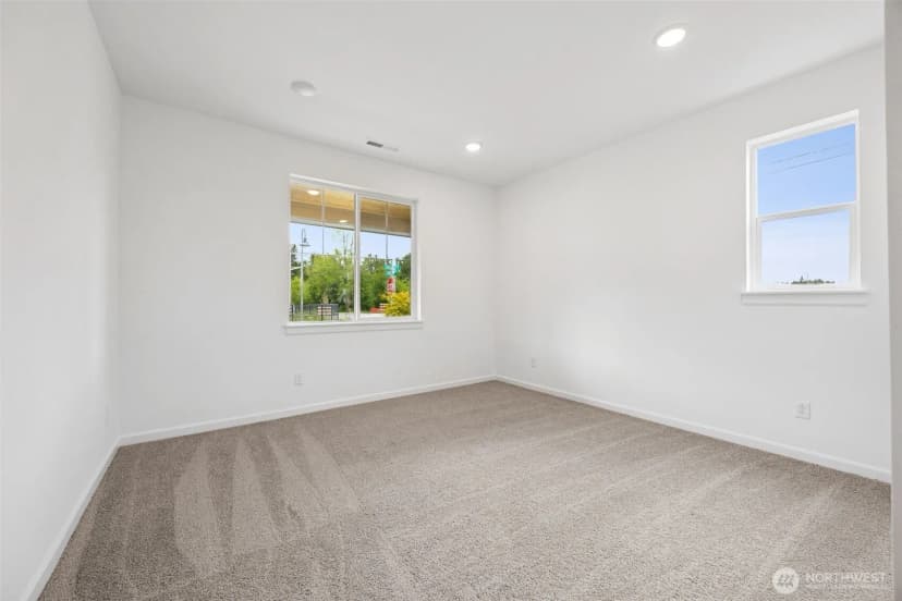 Property photo for 912 Lucas Avenue #17, Buckley photo 11
