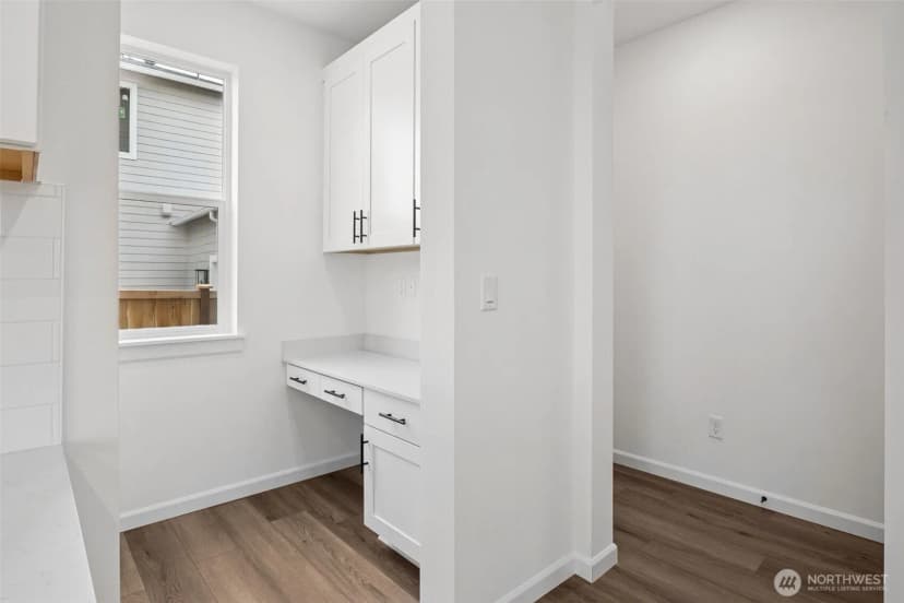 Property photo for 912 Lucas Avenue #17, Buckley photo 24