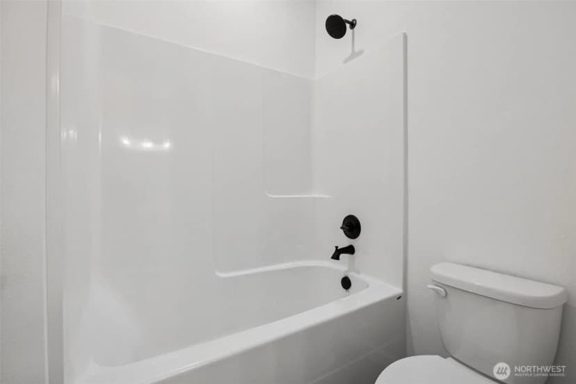 Property photo for 912 Lucas Avenue #17, Buckley photo 38