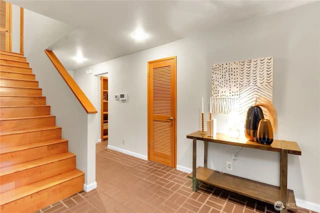 Property photo for 11611 73rd Place Ne, Kirkland photo 2