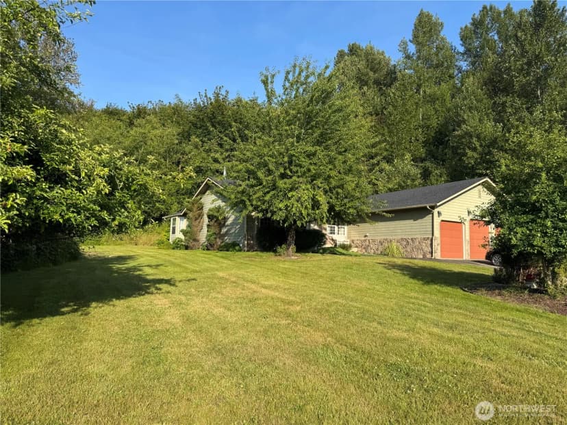 Property photo for 3220 N Pacific Avenue, Kelso