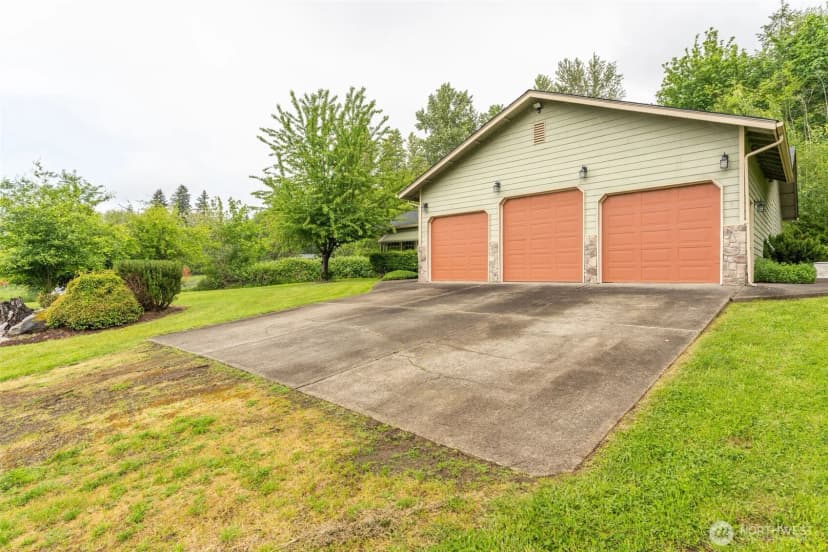 Property photo for 3220 N Pacific Avenue, Kelso photo 28