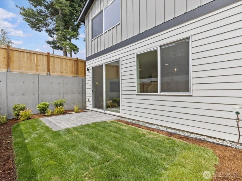 Property photo for 9017 Dibble Avenue Nw #b, Seattle photo 12