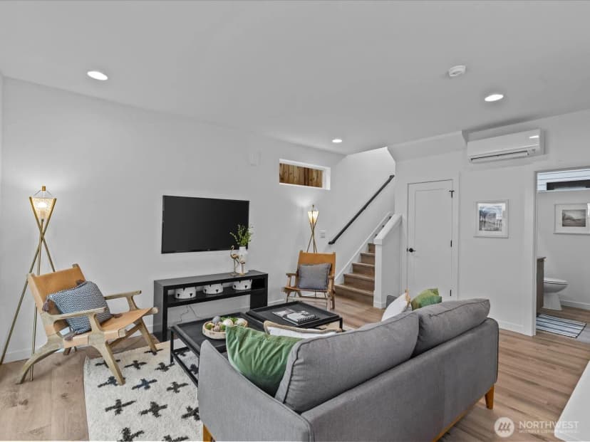 Property photo for 9017 Dibble Avenue Nw #b, Seattle photo 13