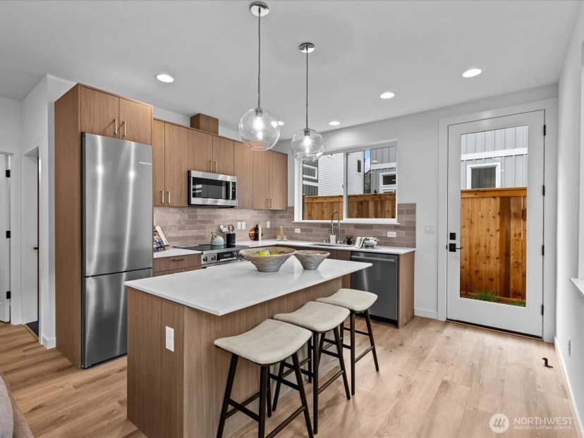 Property photo for 9017 Dibble Avenue Nw #b, Seattle photo 3