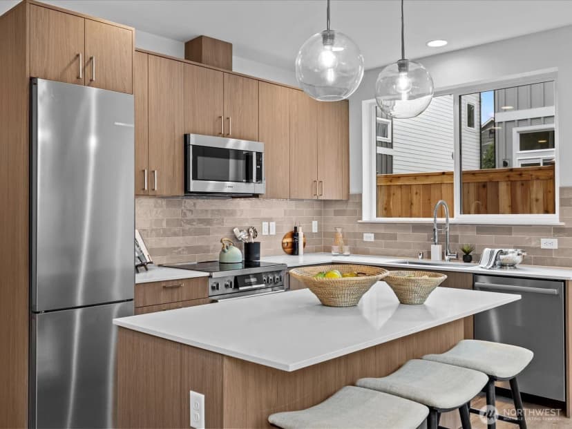 Property photo for 9017 Dibble Avenue Nw #b, Seattle photo 6