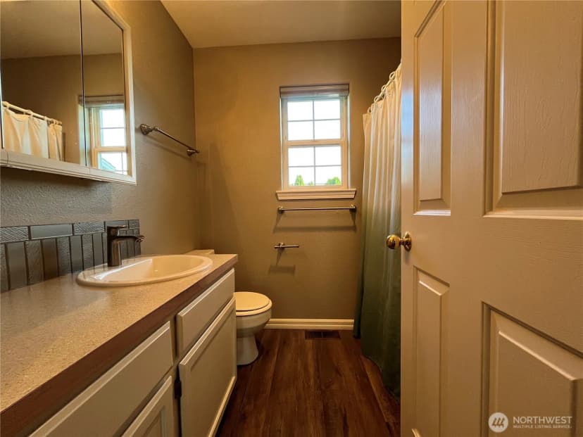 Property photo for 1516 4th Street, Wenatchee photo 11