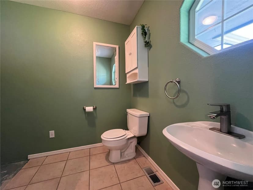 Property photo for 1516 4th Street, Wenatchee photo 38