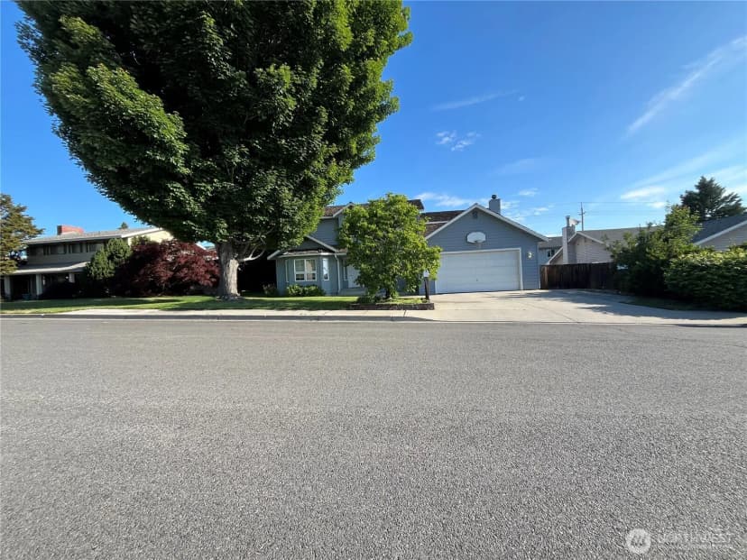 Property photo for 1516 4th Street, Wenatchee photo 35