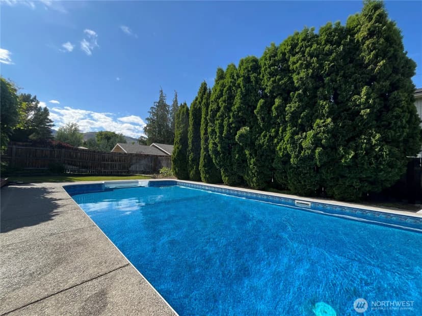 Property photo for 1516 4th Street, Wenatchee photo 37
