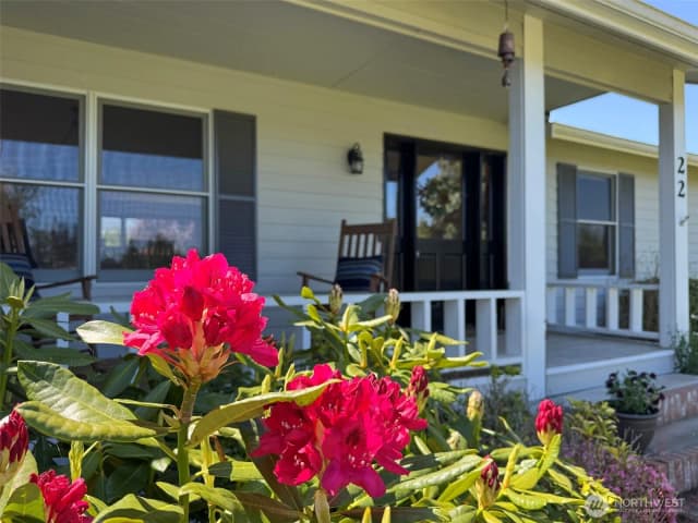 Property photo for 22 E Bedinger Road, Sequim photo 3