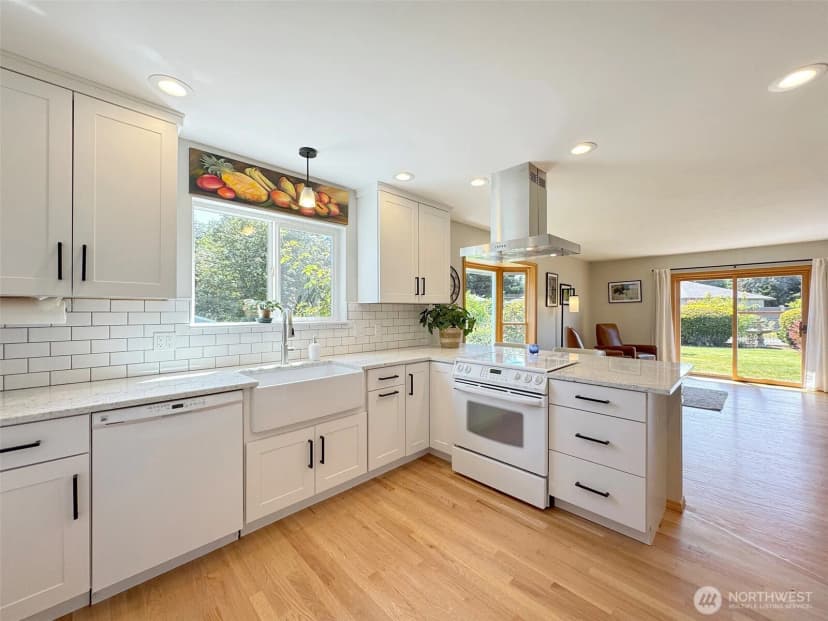 Property photo for 22 E Bedinger Road, Sequim photo 14
