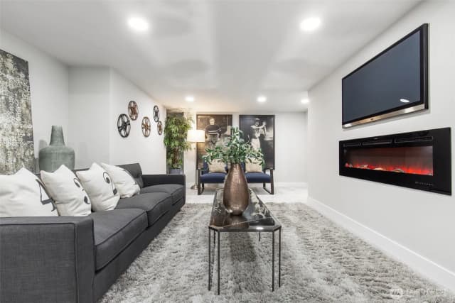 Property photo for 4501 Hemlock Lane Nw, Gig Harbor photo 5