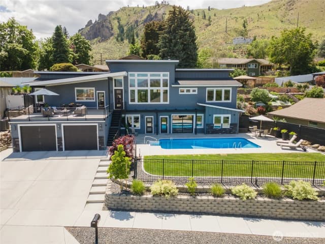Property photo for 1425 Appleridge Street, Wenatchee