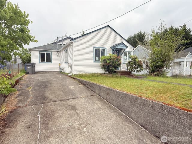 Property photo for 620 Hull Avenue, Port Orchard photo 3