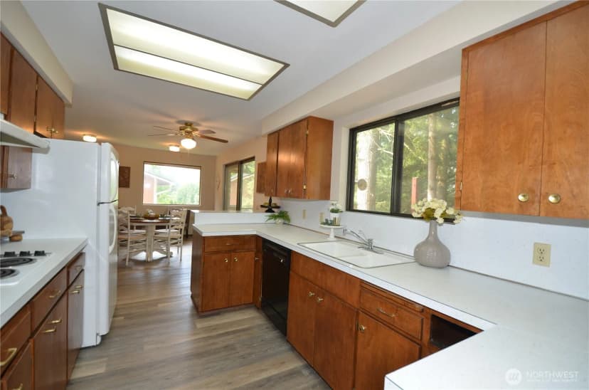Property photo for 18215 108th Avenue Ne, Bothell photo 10