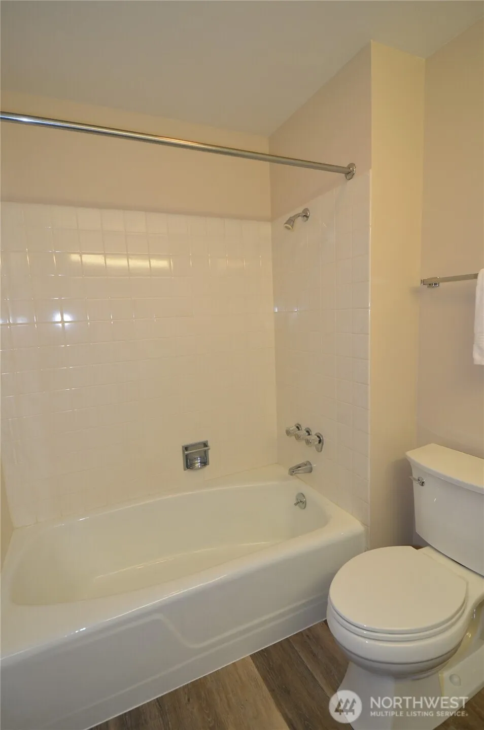 Property photo for 18215 108th Avenue Ne, Bothell photo 23