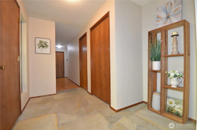 Property photo for 18215 108th Avenue Ne, Bothell photo 9