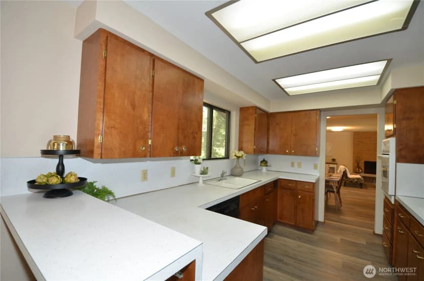 Property photo for 18215 108th Avenue Ne, Bothell photo 14