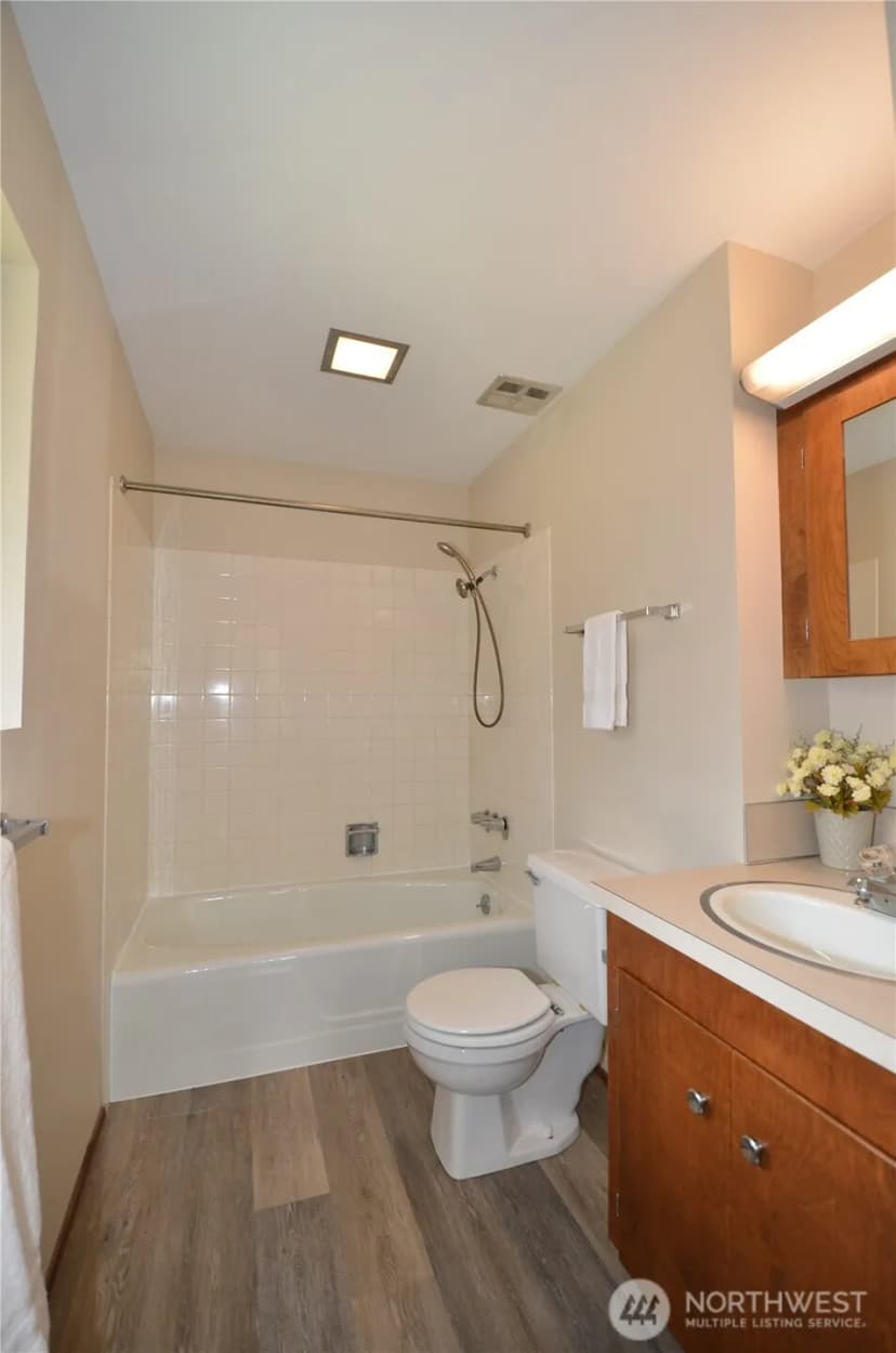 Property photo for 18215 108th Avenue Ne, Bothell photo 18