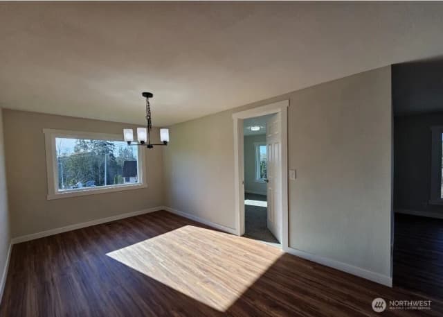 Property photo for 2914 Columbia Heights Road, Longview photo 5