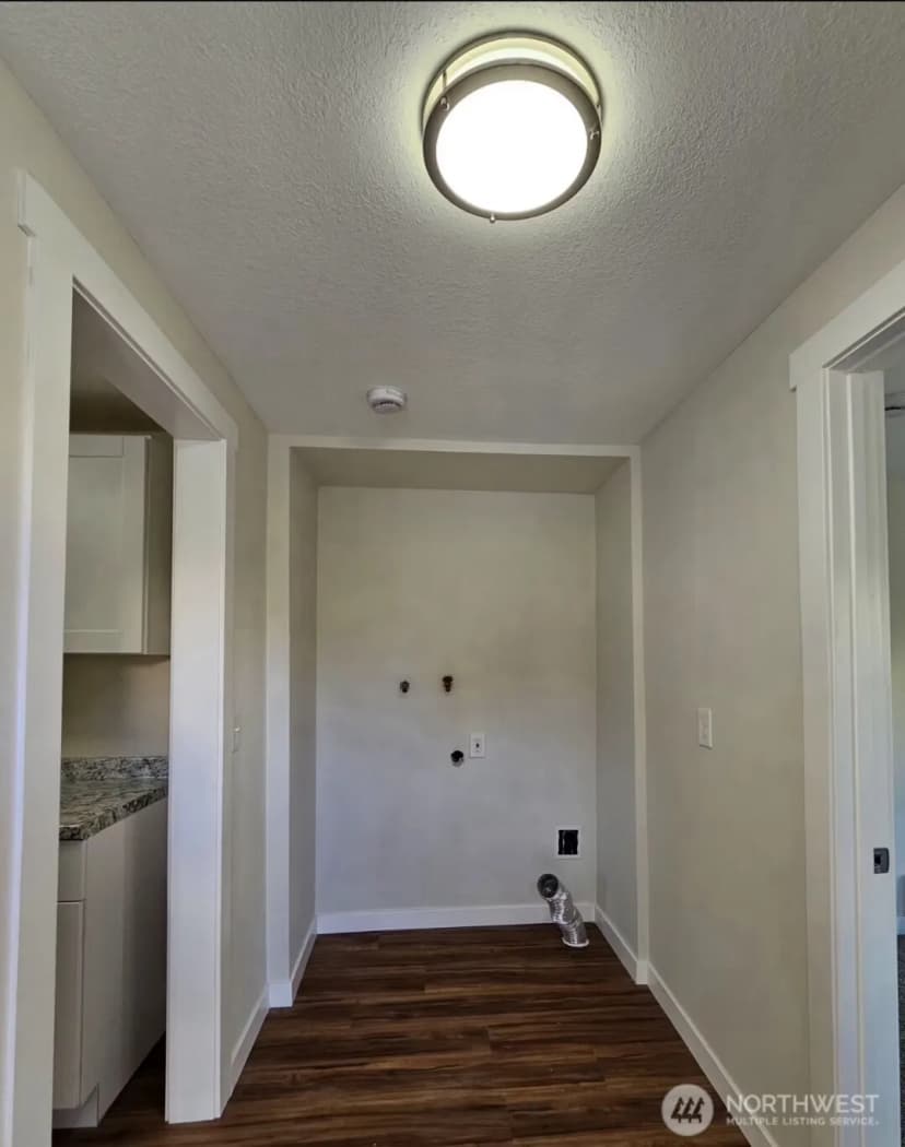 Property photo for 2914 Columbia Heights Road, Longview photo 11