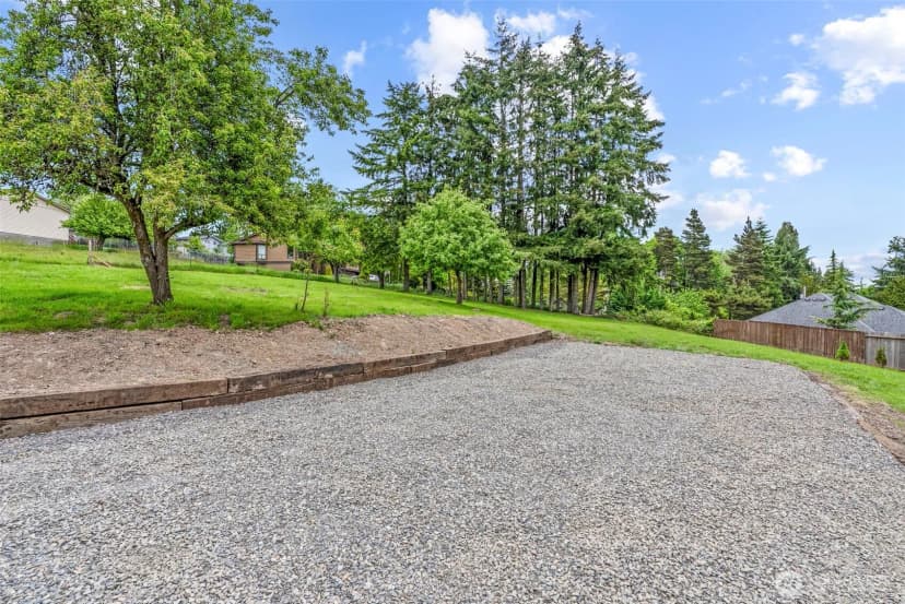 Property photo for 2914 Columbia Heights Road, Longview photo 24