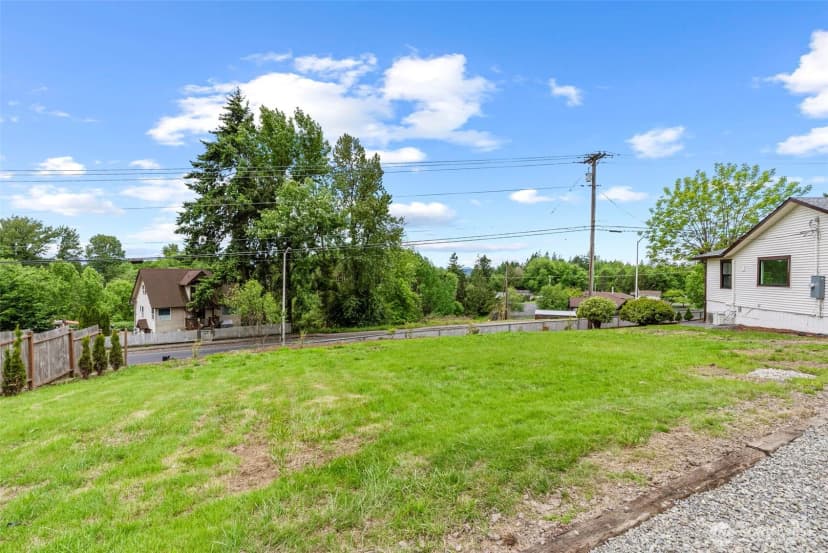 Property photo for 2914 Columbia Heights Road, Longview photo 25
