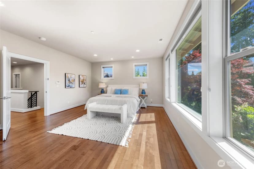 Property photo for 4021 91st Avenue Se, Mercer Island photo 17