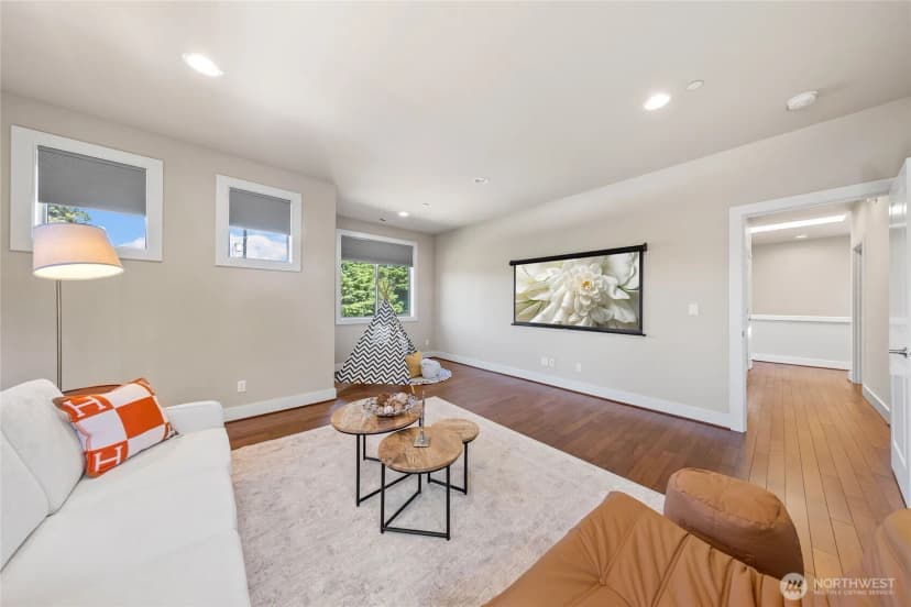 Property photo for 4021 91st Avenue Se, Mercer Island photo 24