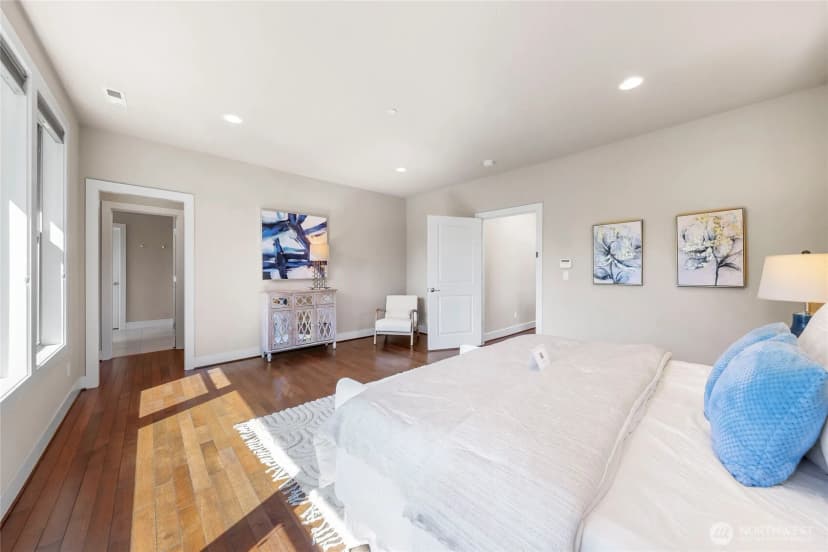 Property photo for 4021 91st Avenue Se, Mercer Island photo 18